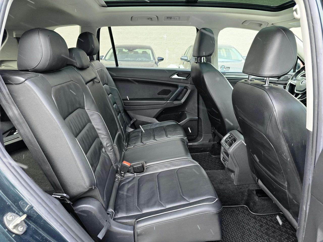2018 Volkswagen Tiguan Highline 7-Passenger | No Accidents! Photo