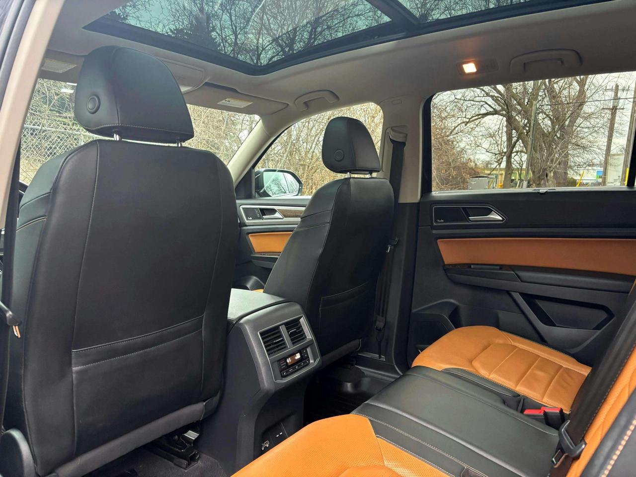 2019 Volkswagen Atlas Execline 3.6 FSI 4MOTION | No Accidents! Photo