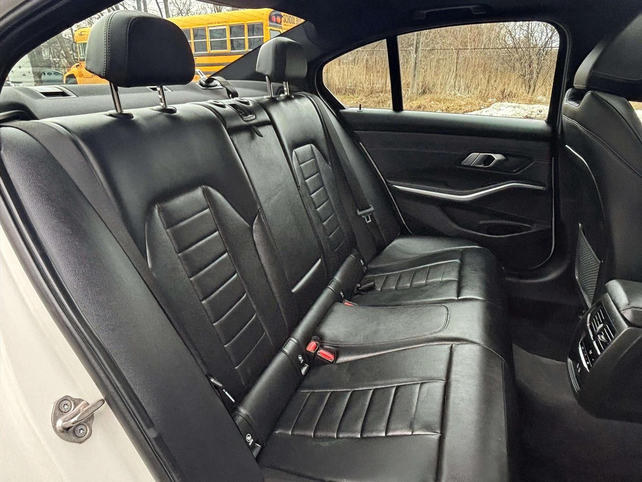 2021 BMW 3-Series 330i xDrive w/M-Sport Pkg | No Accidents! Photo