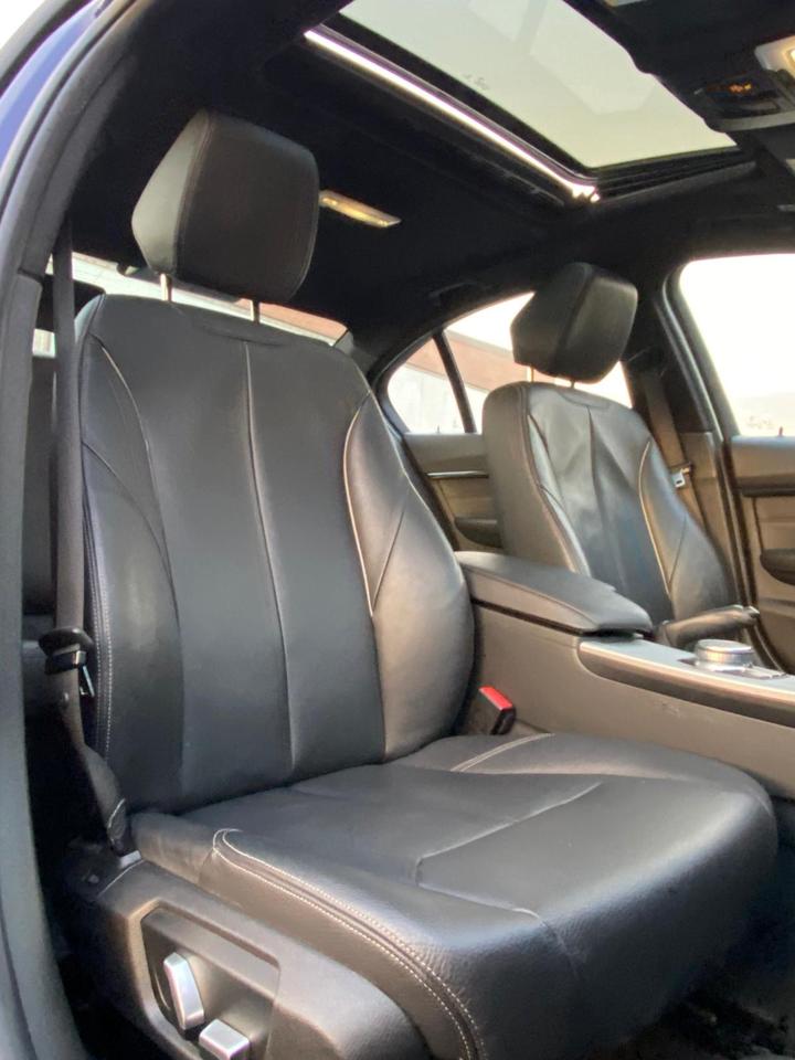 2017 BMW 3-Series 330i xDrive | LEATHER | SUNROOF Photo