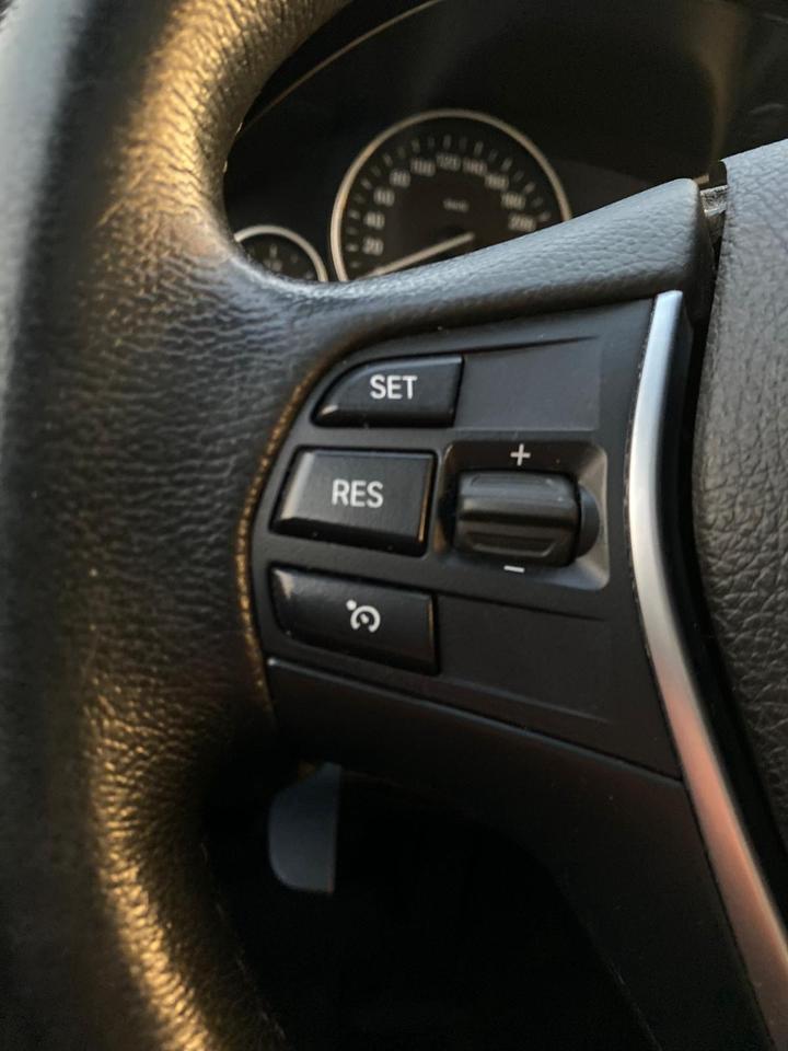 2017 BMW 3-Series 330i xDrive | LEATHER | SUNROOF Photo