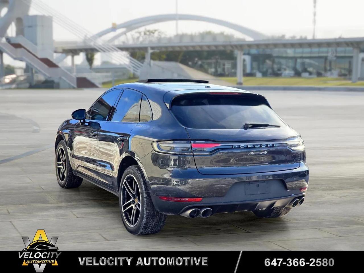 2020 Porsche Macan S w/Premium Plus Pkg Photo3