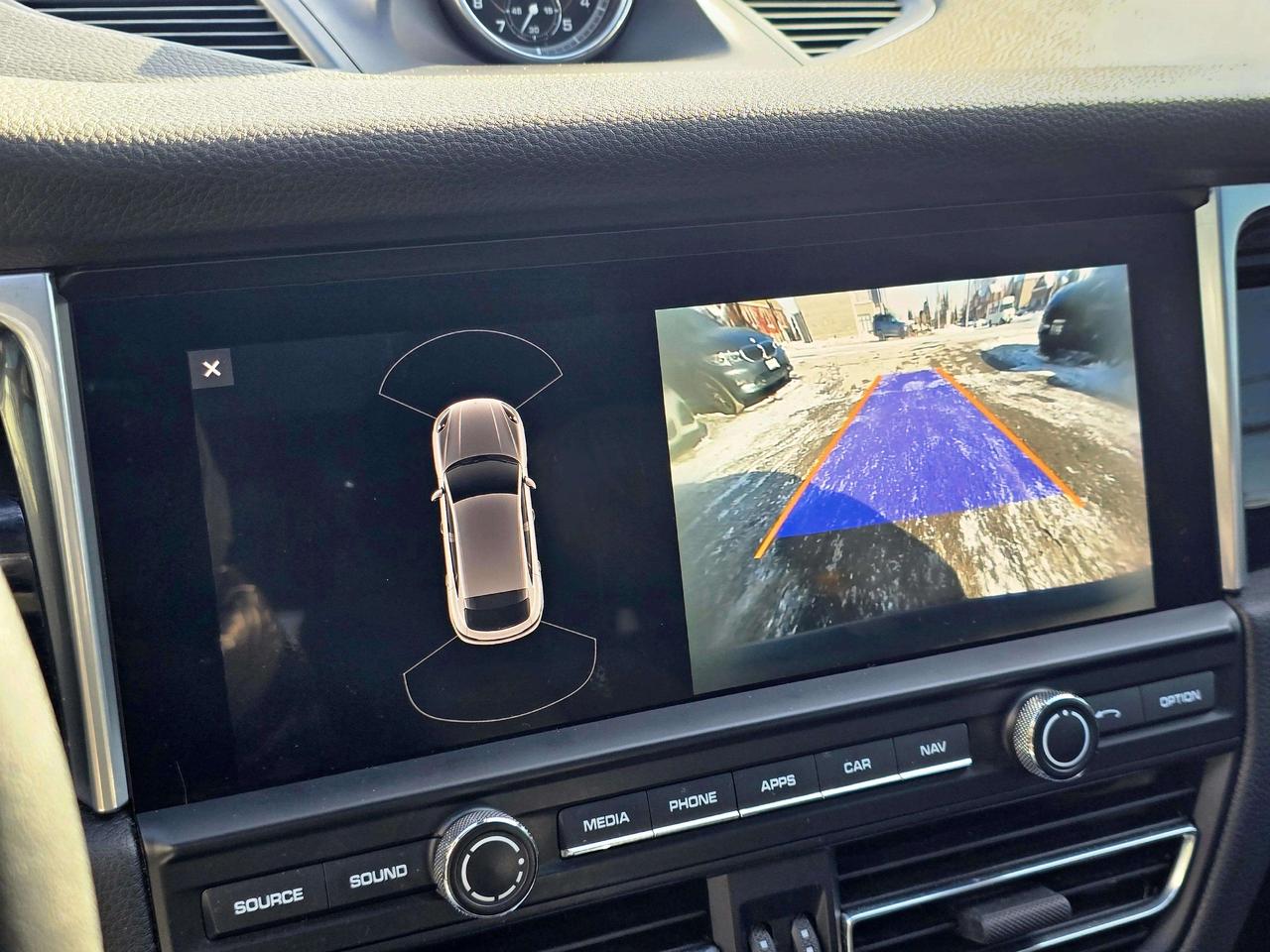 2020 Porsche Macan S w/Premium Plus Pkg Photo