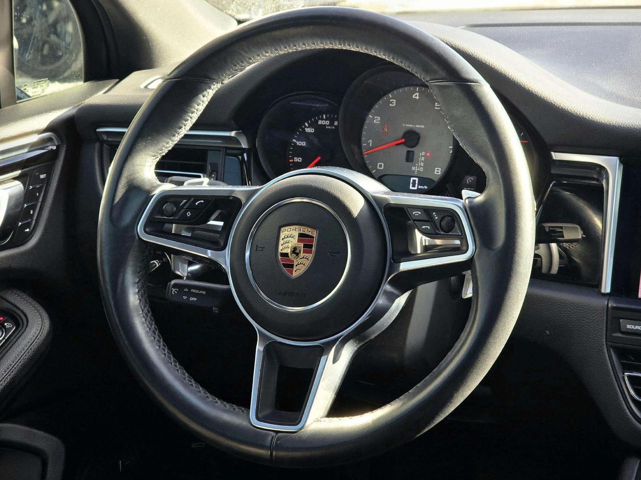 2020 Porsche Macan S w/Premium Plus Pkg Photo