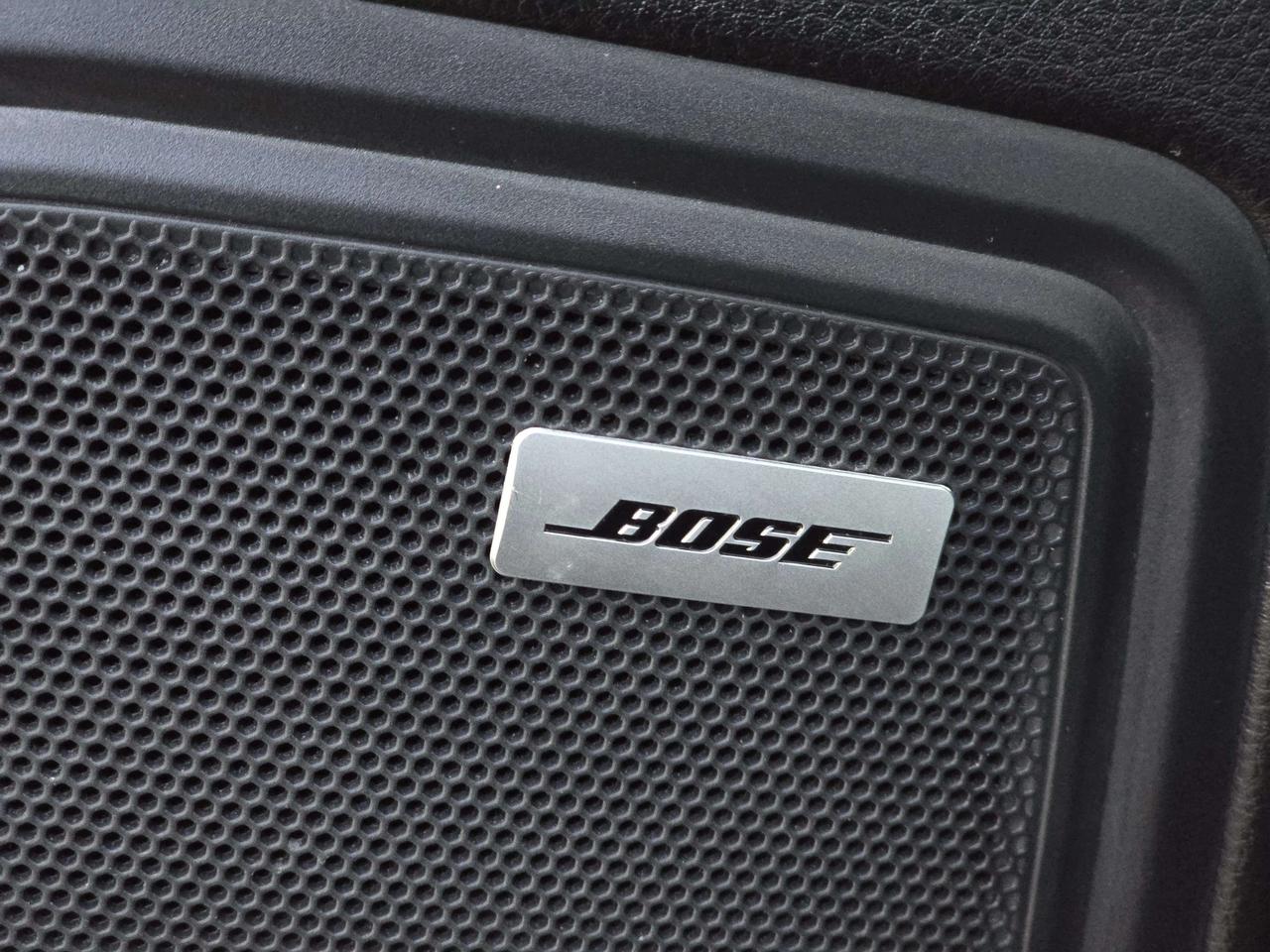 2020 Porsche Macan S w/Premium Plus Pkg Photo