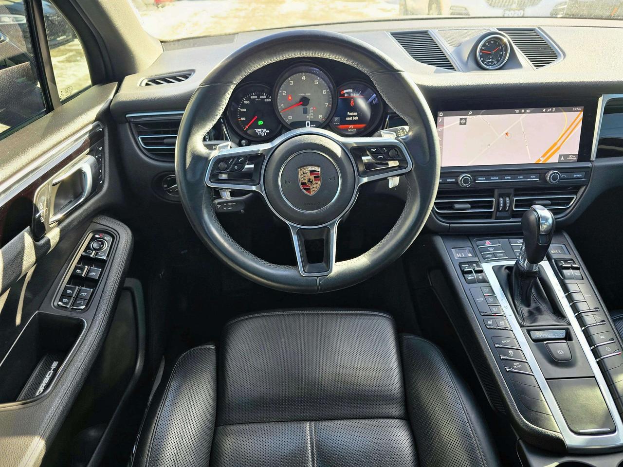 2020 Porsche Macan S w/Premium Plus Pkg Photo