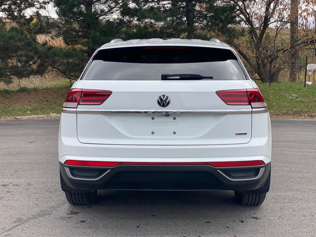 2022 Volkswagen Atlas Cross Sport  Photo4