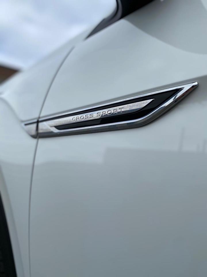 2022 Volkswagen Atlas Cross Sport  Photo