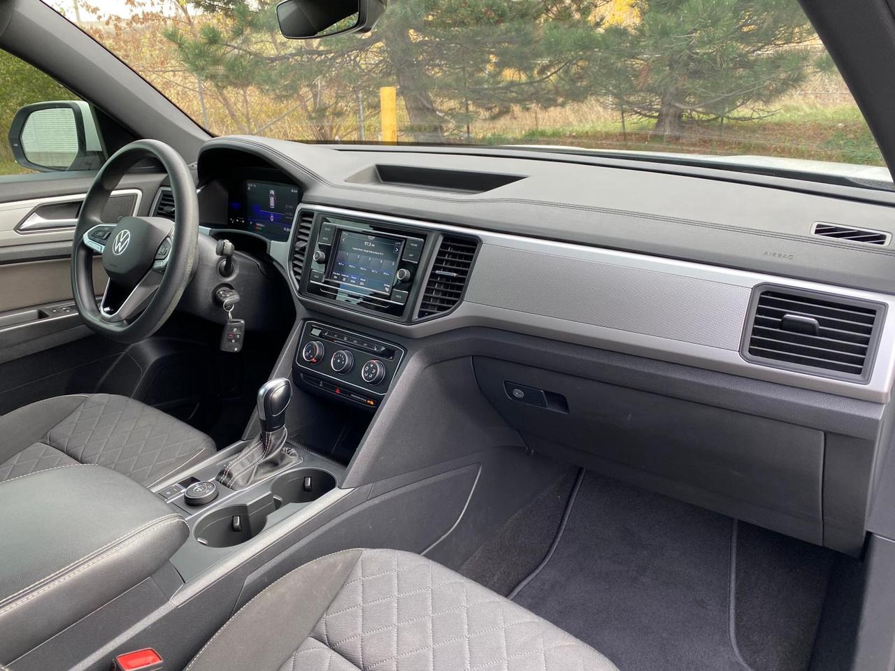 2022 Volkswagen Atlas Cross Sport  Photo