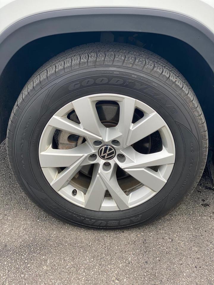 2022 Volkswagen Atlas Cross Sport  Photo