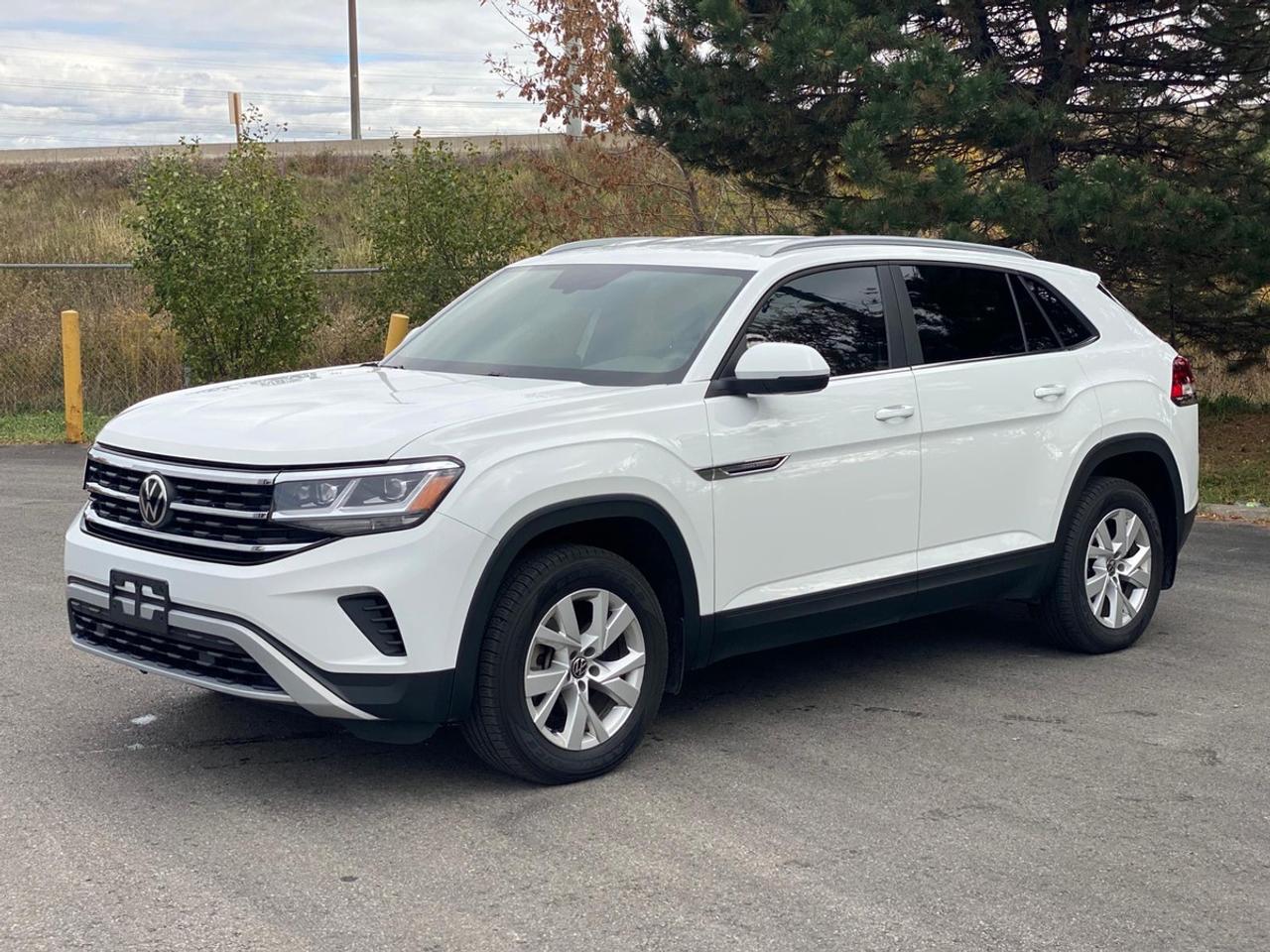 2022 Volkswagen Atlas Cross Sport  Photo0