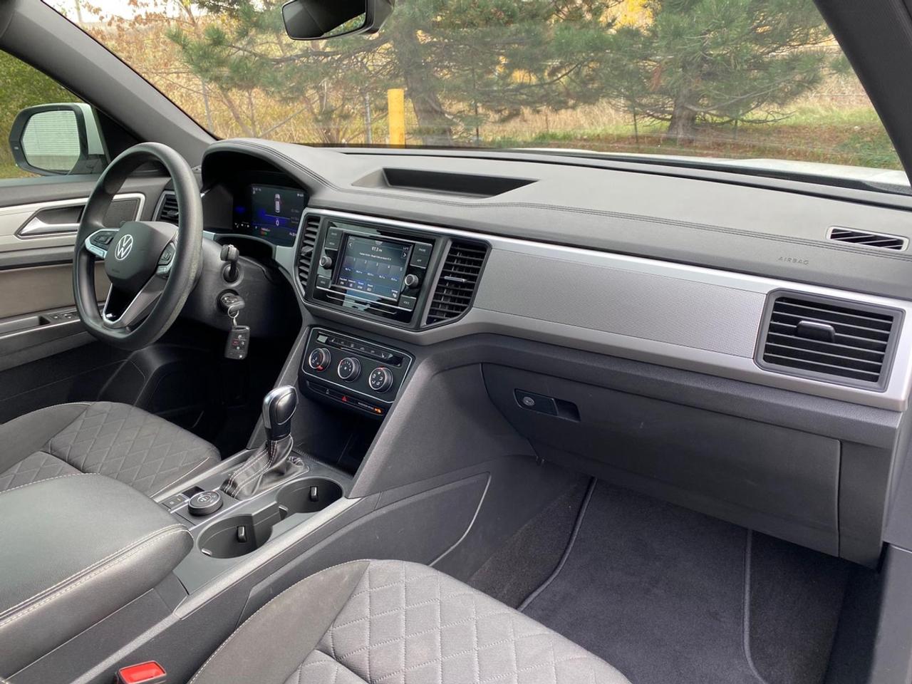 2022 Volkswagen Atlas Cross Sport  Photo