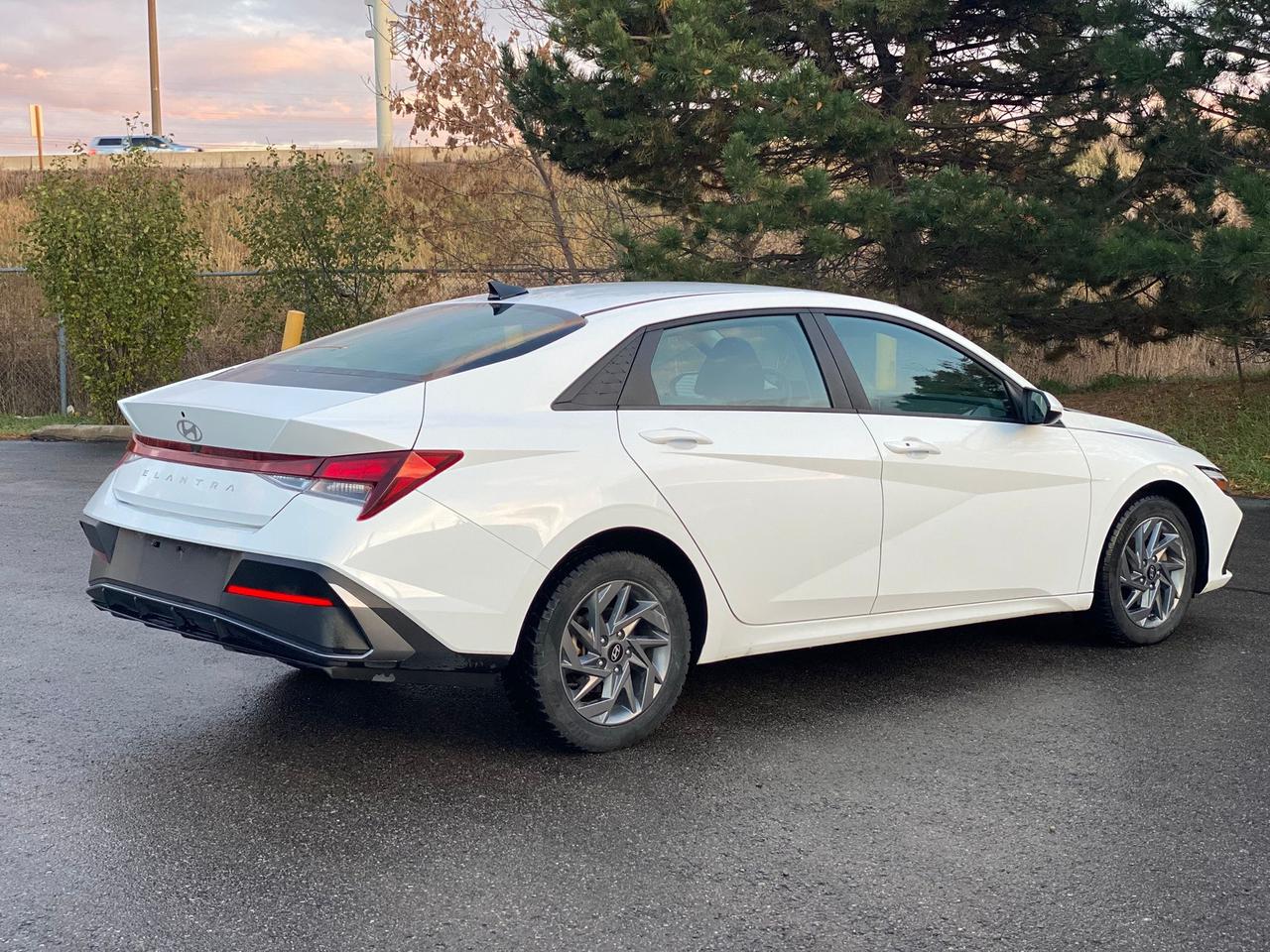 2024 Hyundai Elantra Preferred Photo