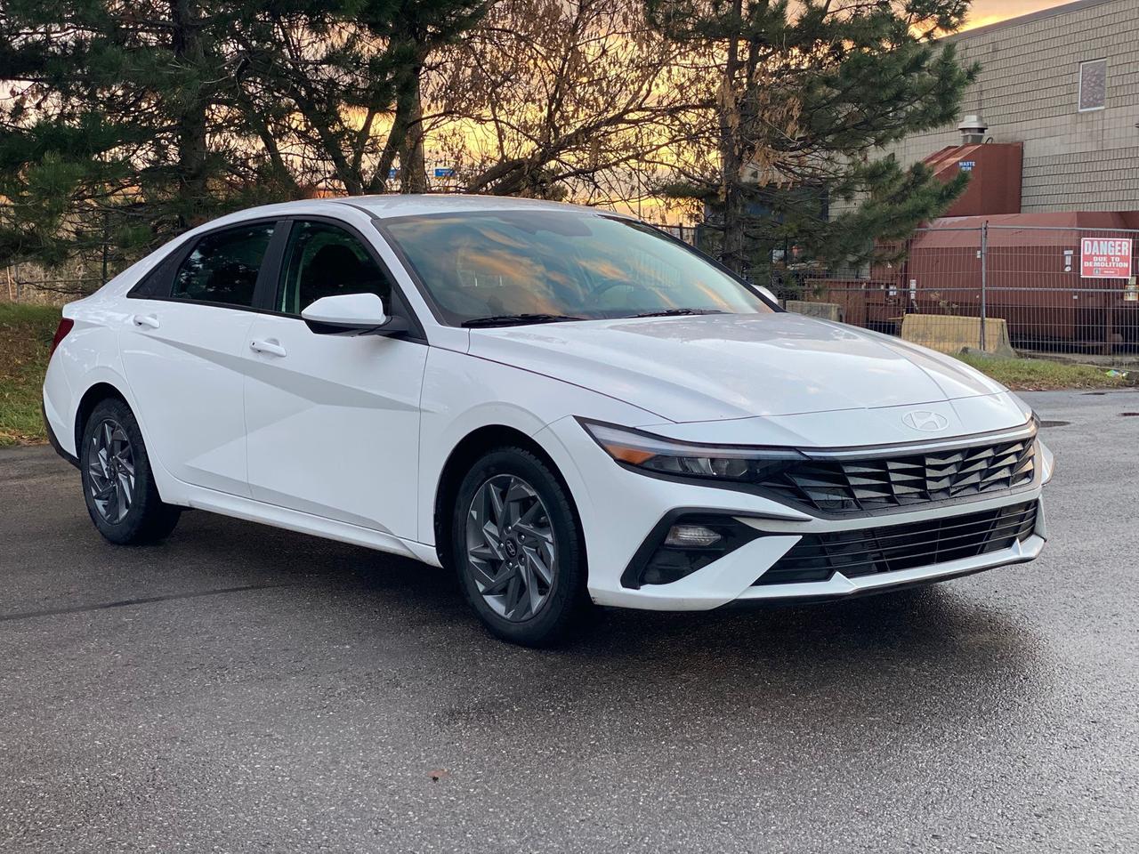 2024 Hyundai Elantra Preferred Photo