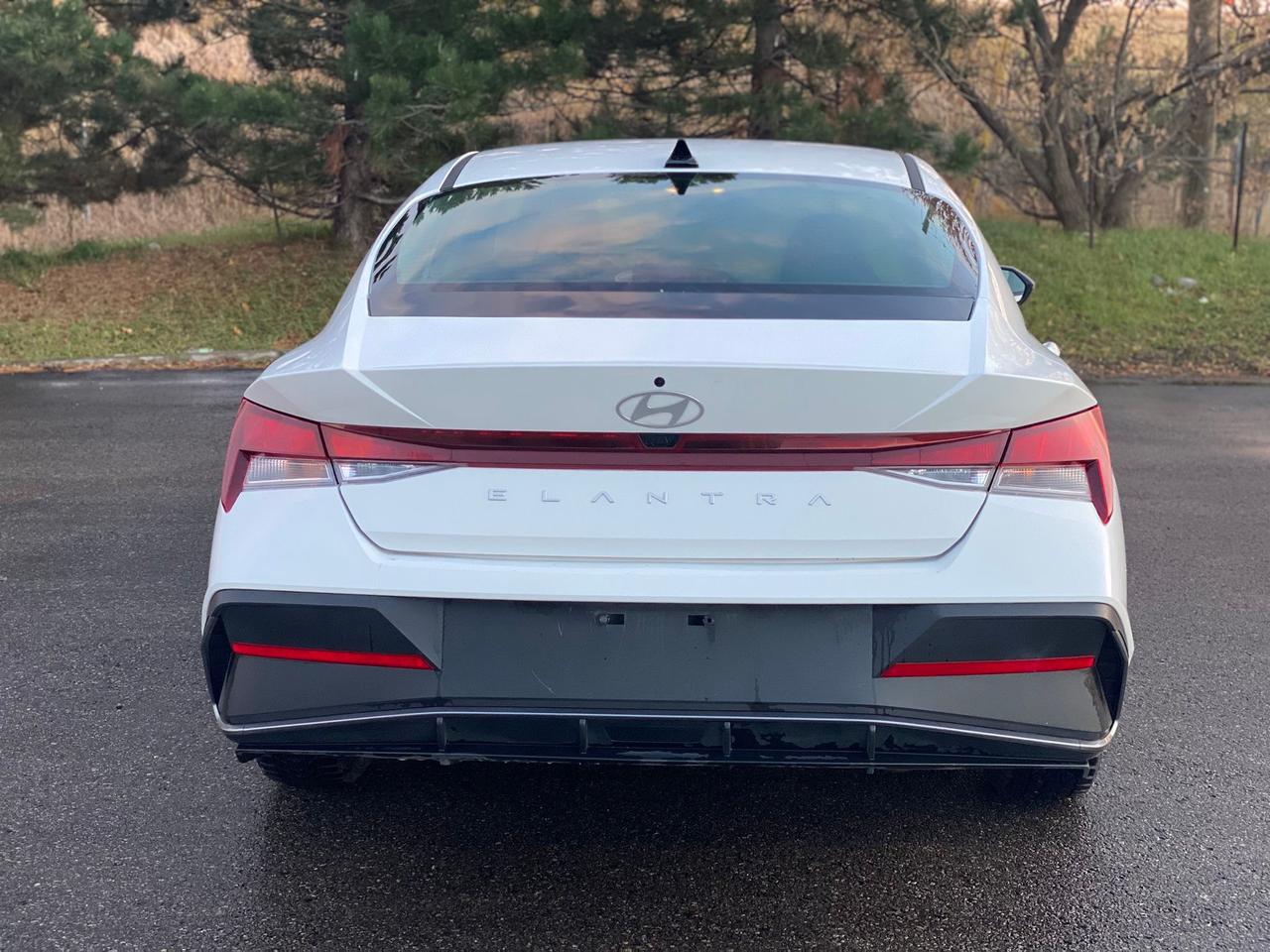 2024 Hyundai Elantra Preferred Photo