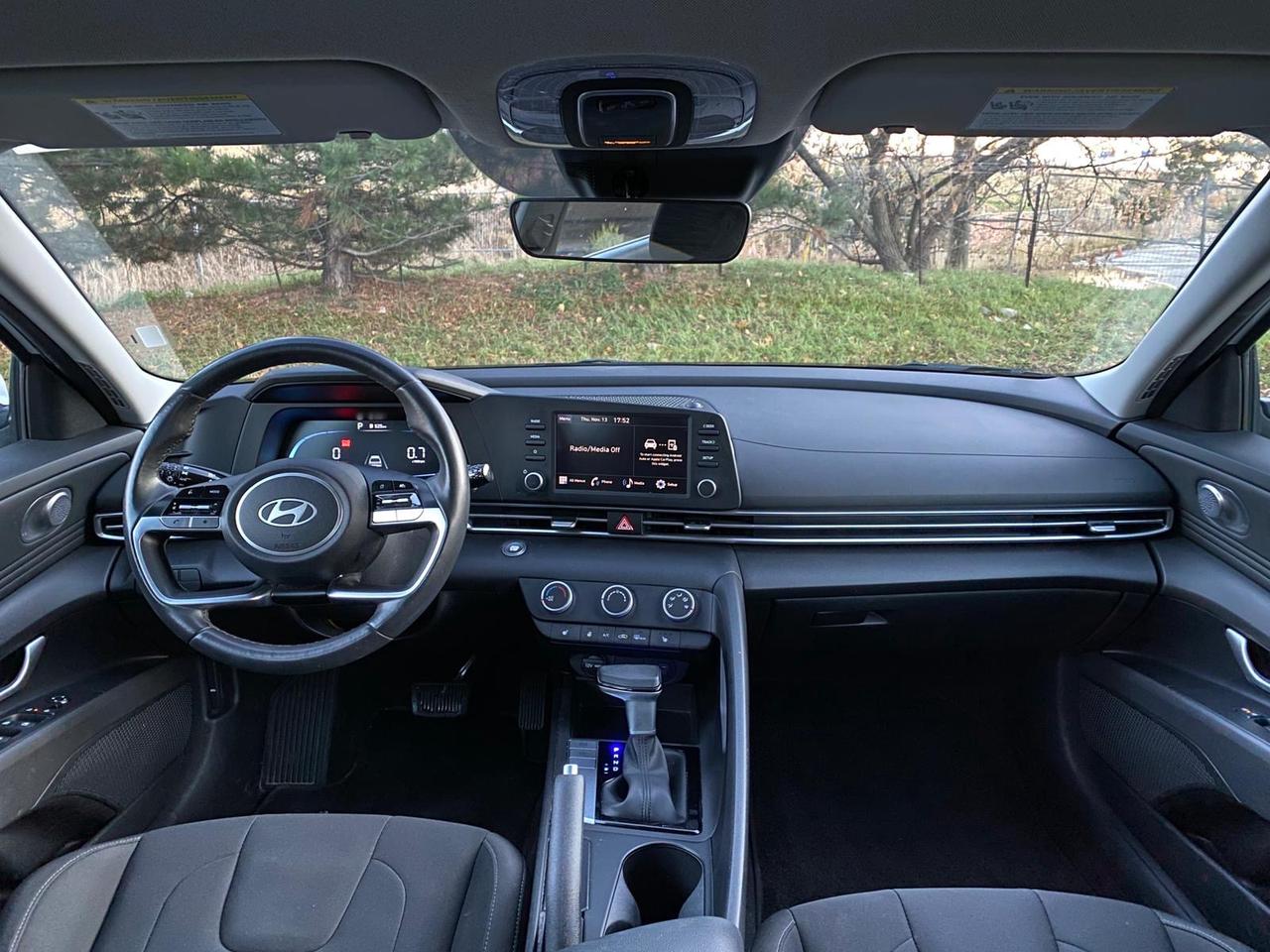 2024 Hyundai Elantra Preferred Photo