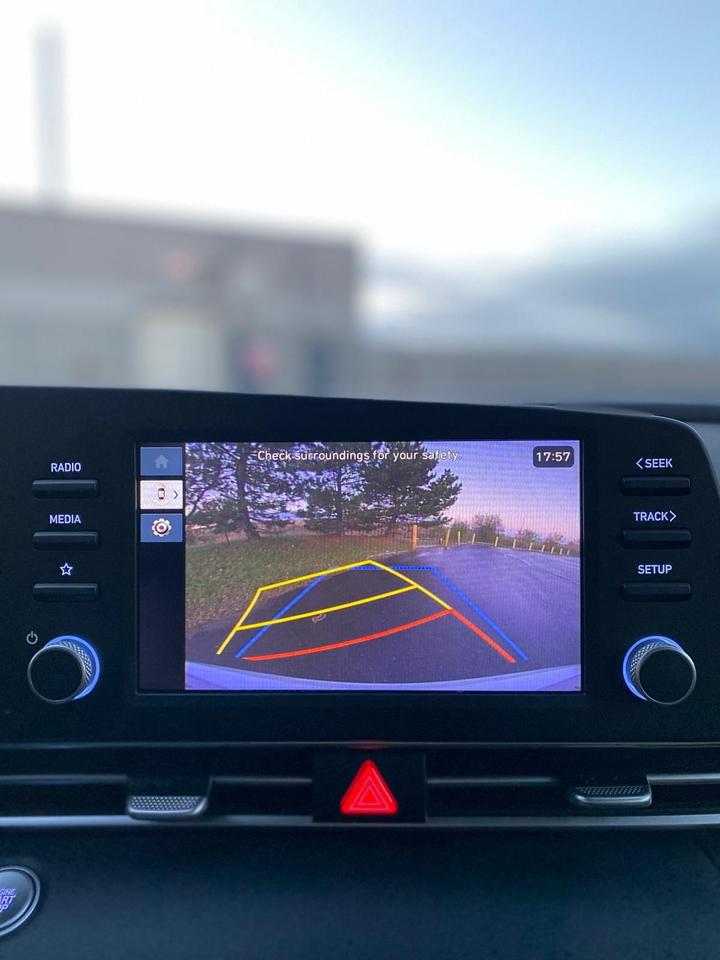 2024 Hyundai Elantra Preferred Photo