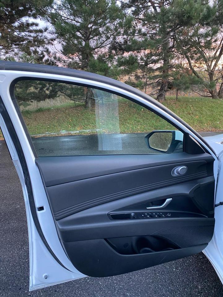 2024 Hyundai Elantra Preferred Photo