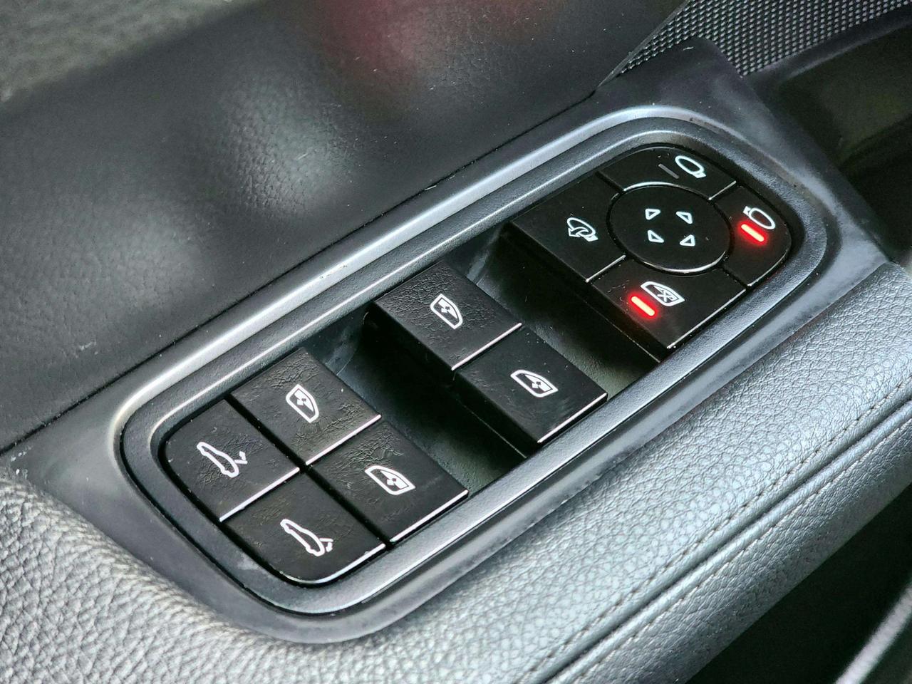 2021 Porsche Cayenne w/Premium Plus Pkg | No Accidents! Photo