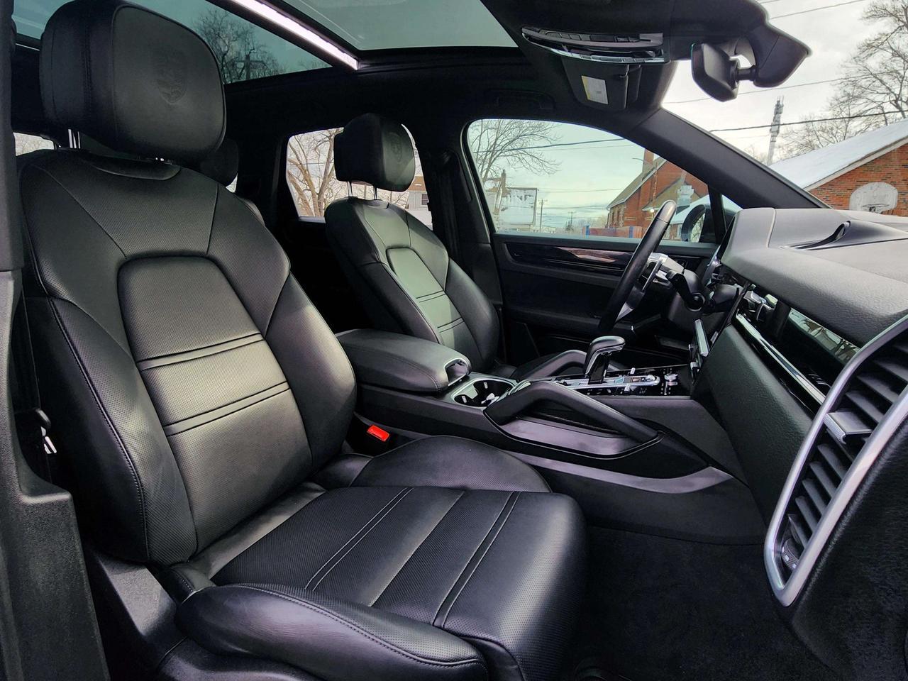 2021 Porsche Cayenne w/Premium Plus Pkg | No Accidents! Photo