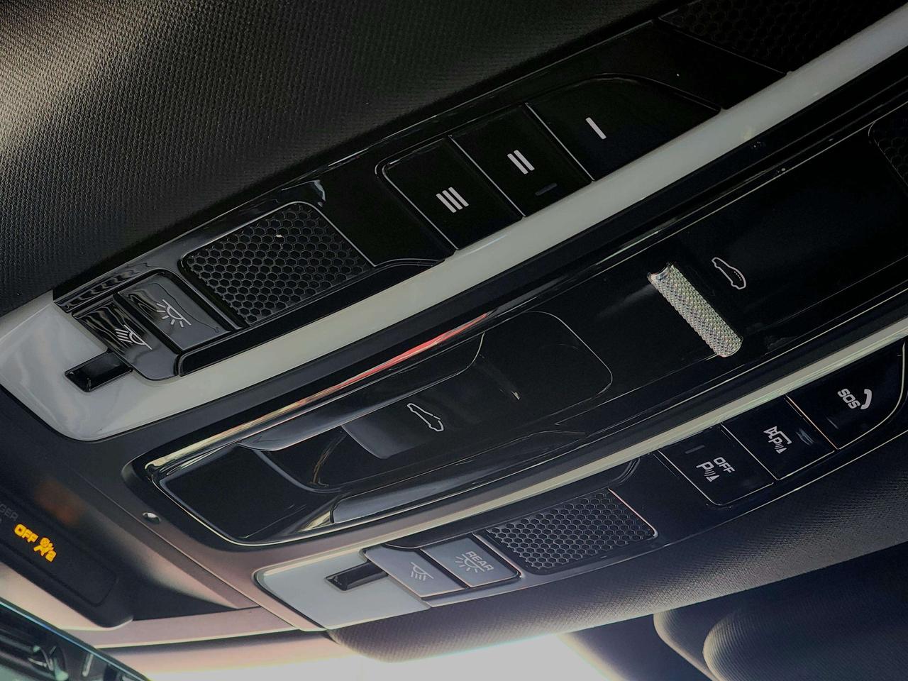 2021 Porsche Cayenne w/Premium Plus Pkg | No Accidents! Photo