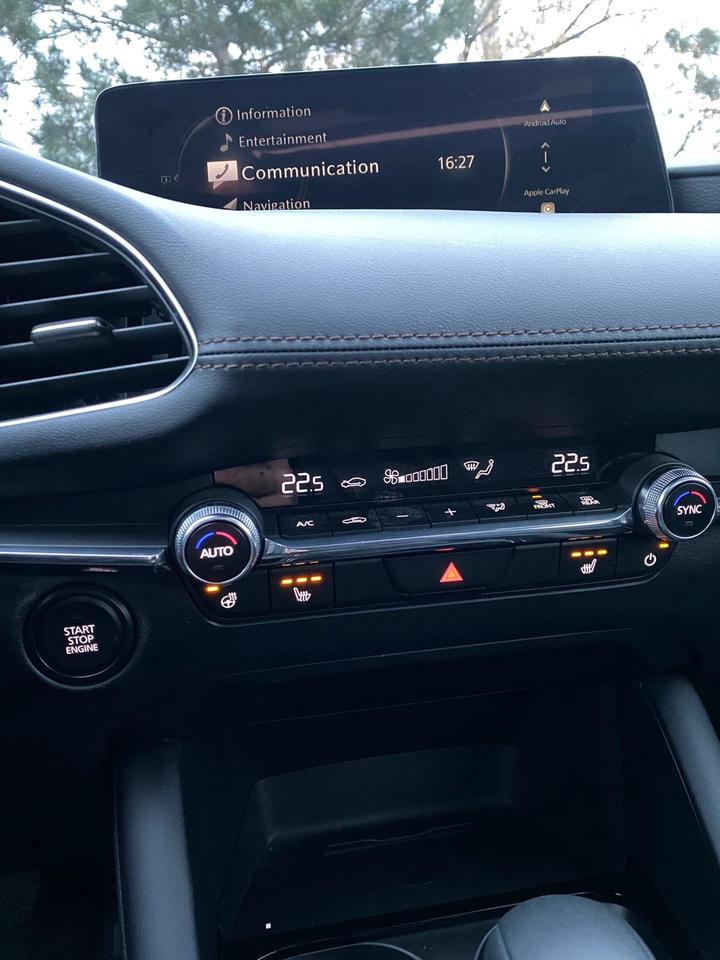 2025 Mazda MAZDA3 2.5 S Preferred Photo