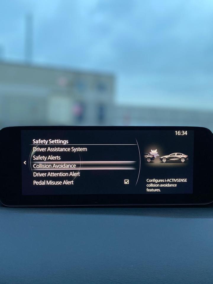 2025 Mazda MAZDA3 2.5 S Preferred Photo