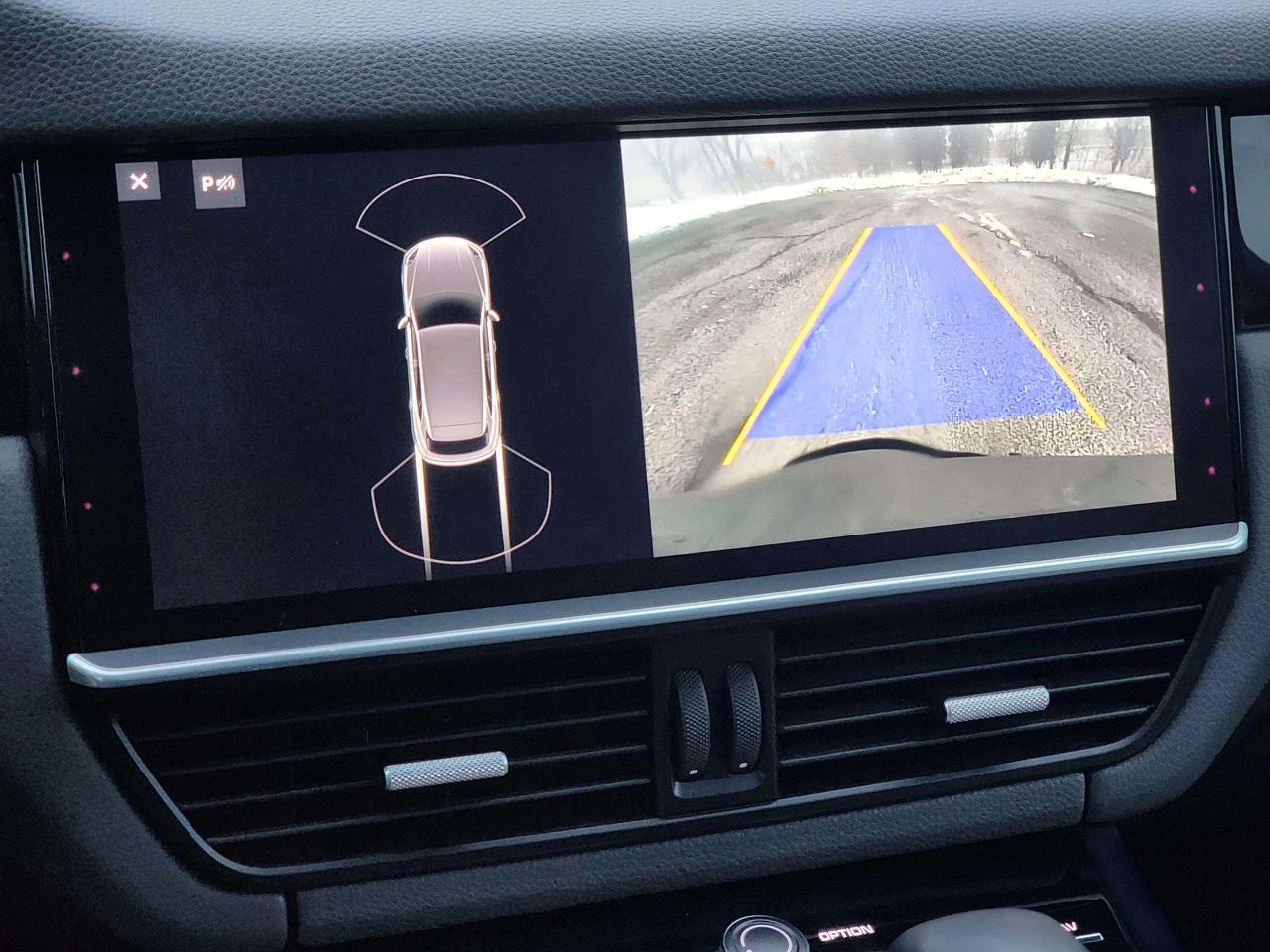 2020 Porsche Cayenne w/ Premium Pkg | No Accidents! Photo