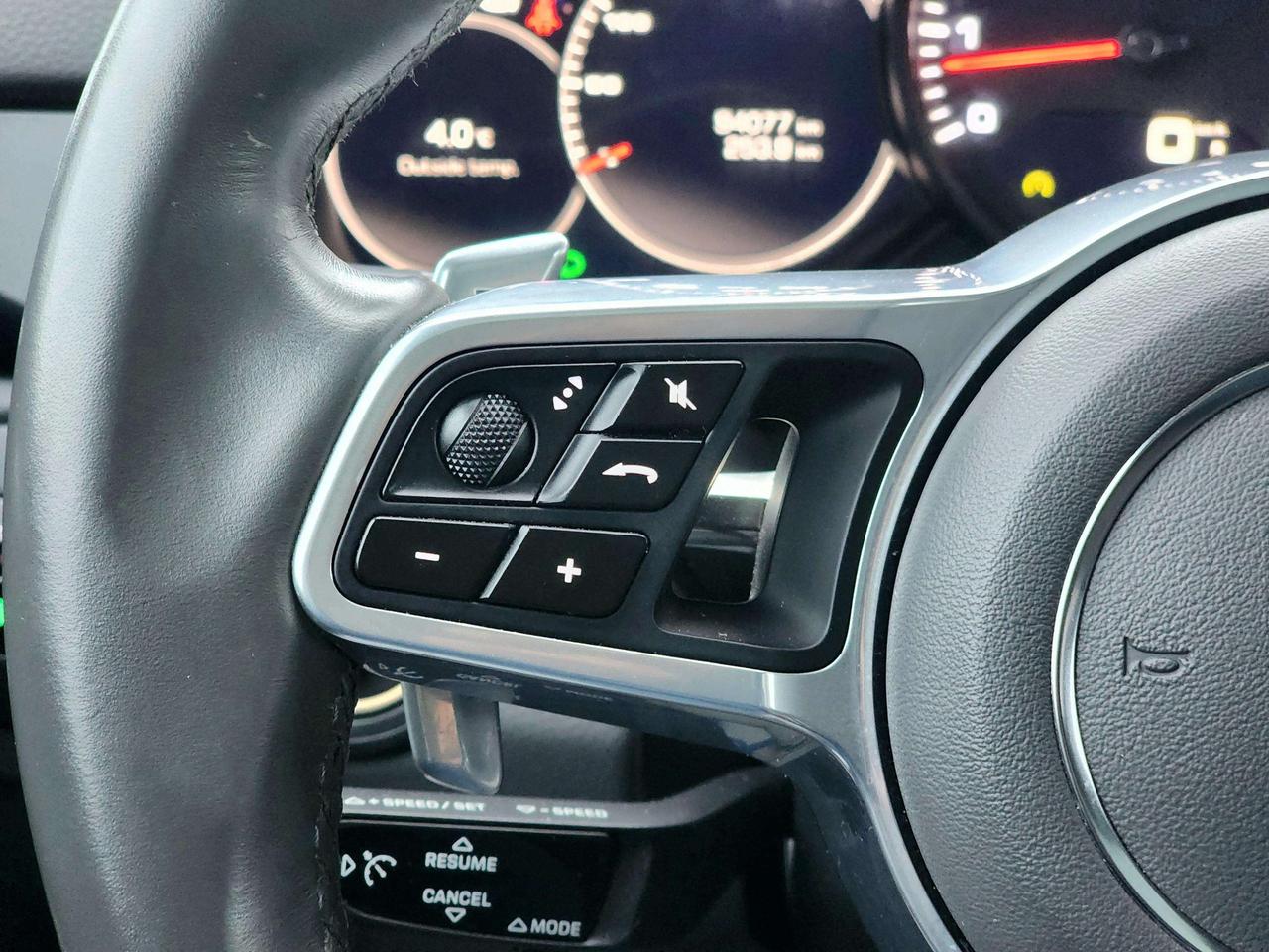 2020 Porsche Cayenne w/ Premium Pkg | No Accidents! Photo