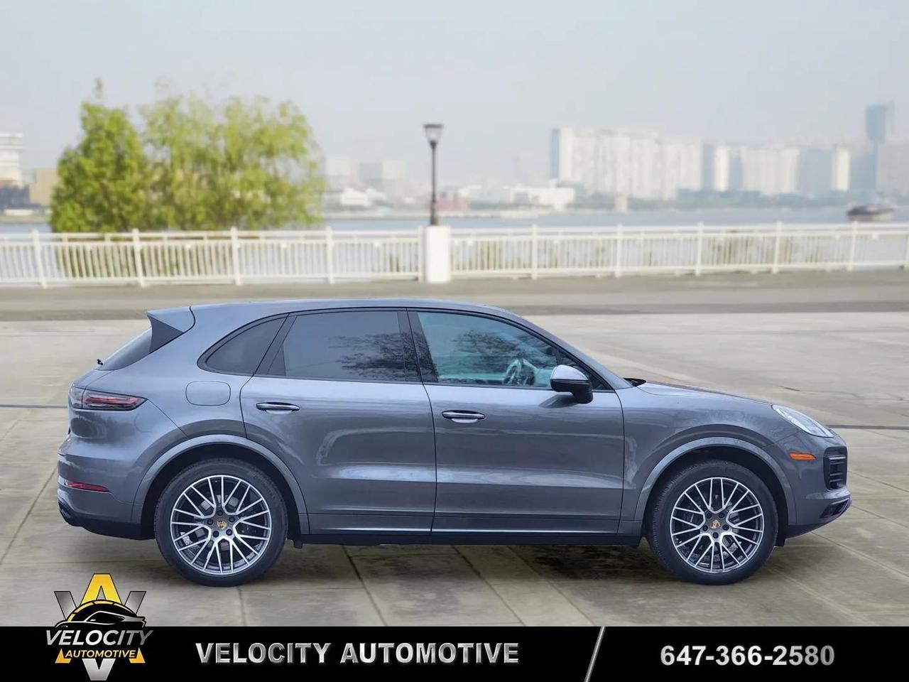 2020 Porsche Cayenne w/ Premium Pkg | No Accidents! Photo