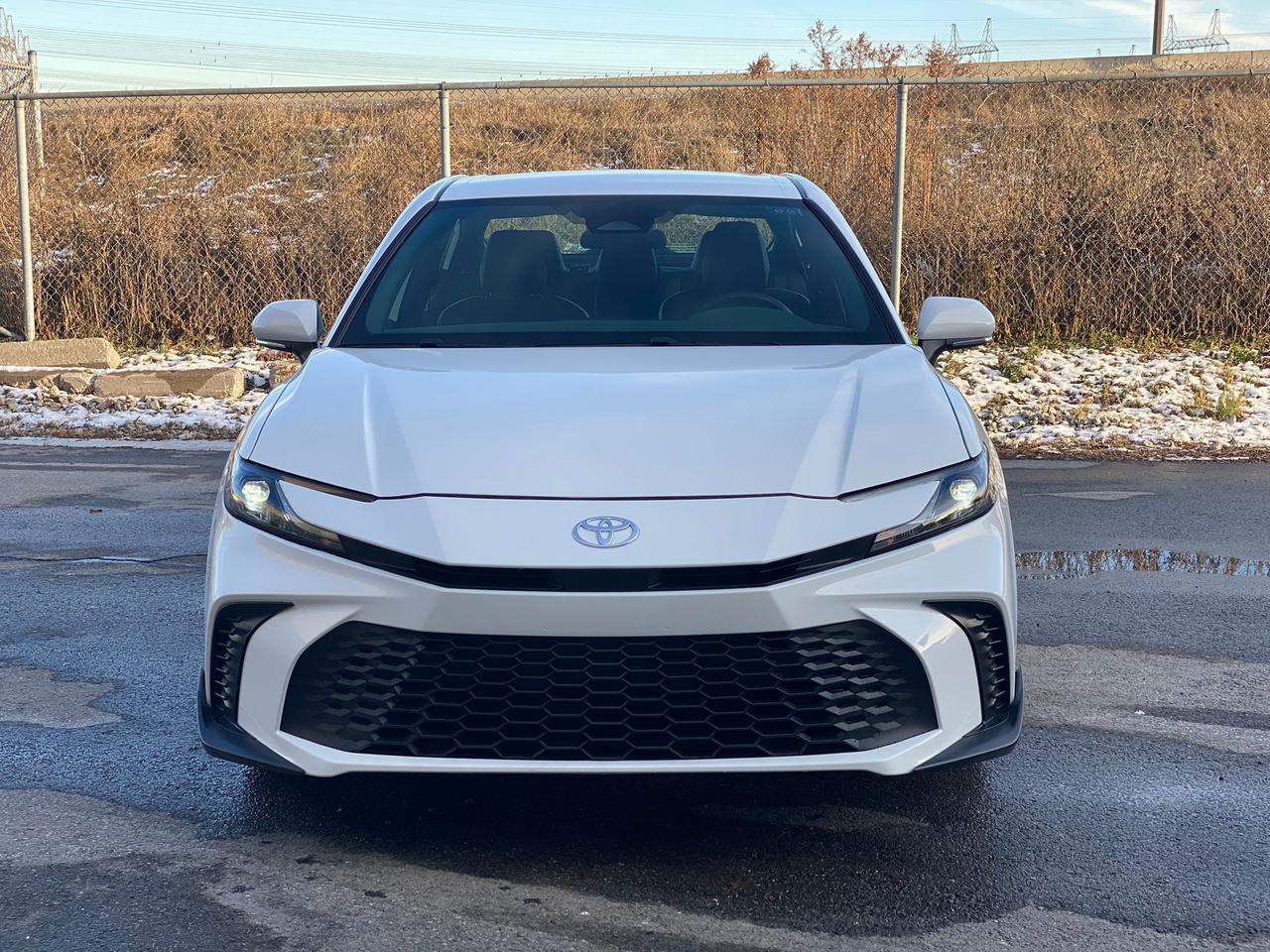 2025 Toyota Camry Hybrid SE | LEATHER Photo