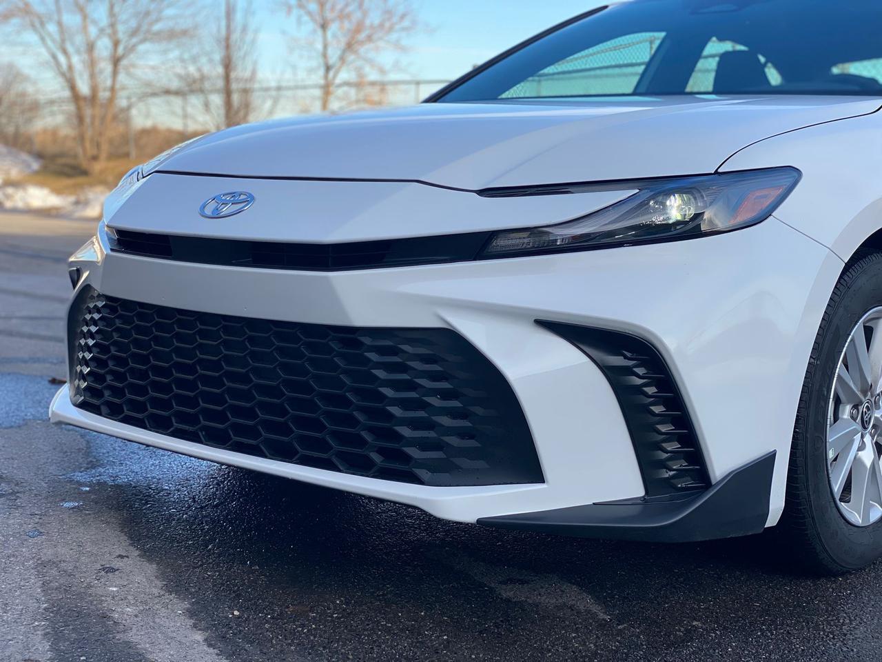 2025 Toyota Camry Hybrid SE | LEATHER Photo