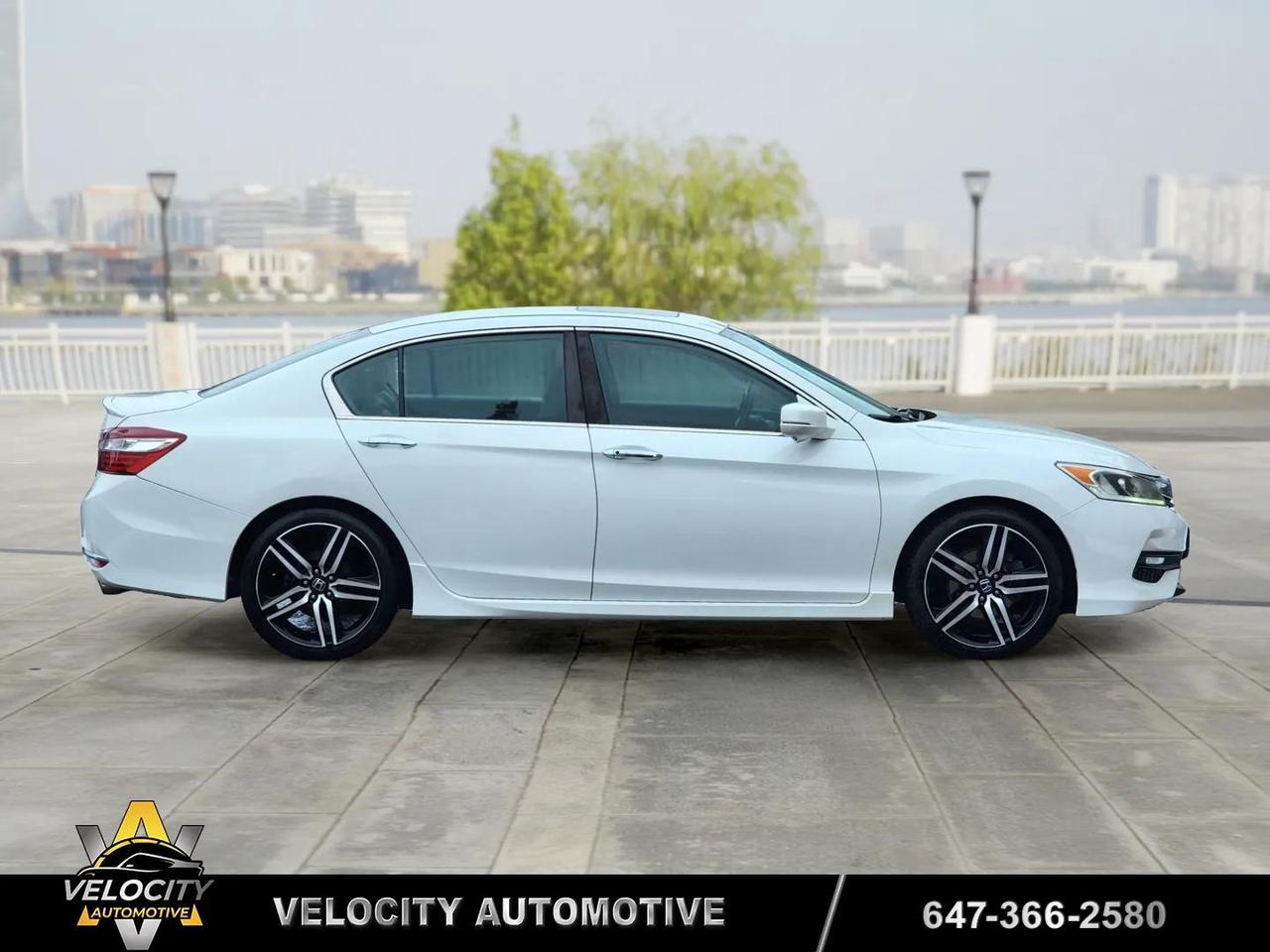 2017 Honda Accord Sport Photo