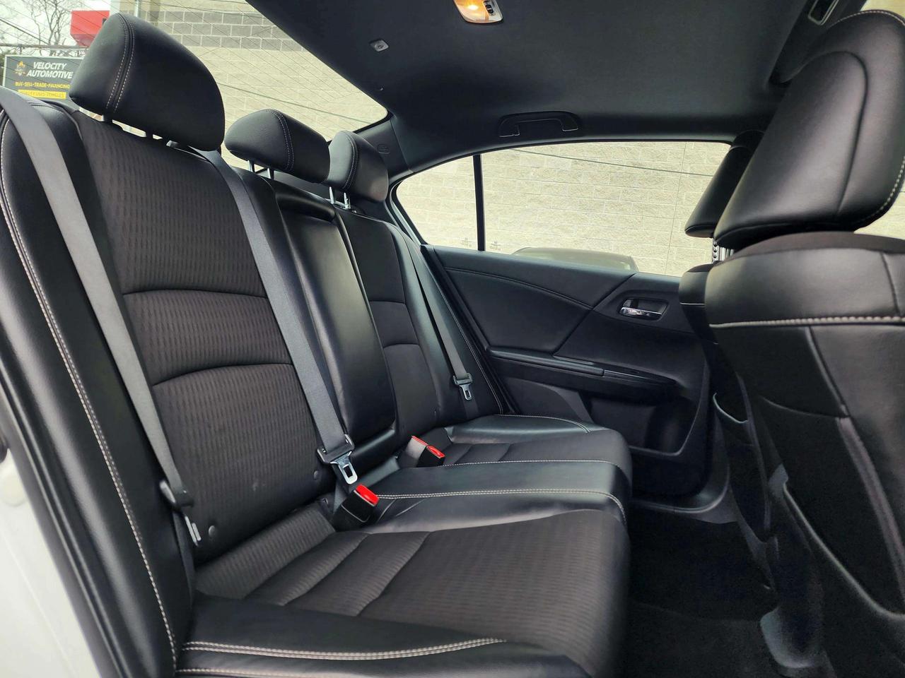 2017 Honda Accord Sport Photo