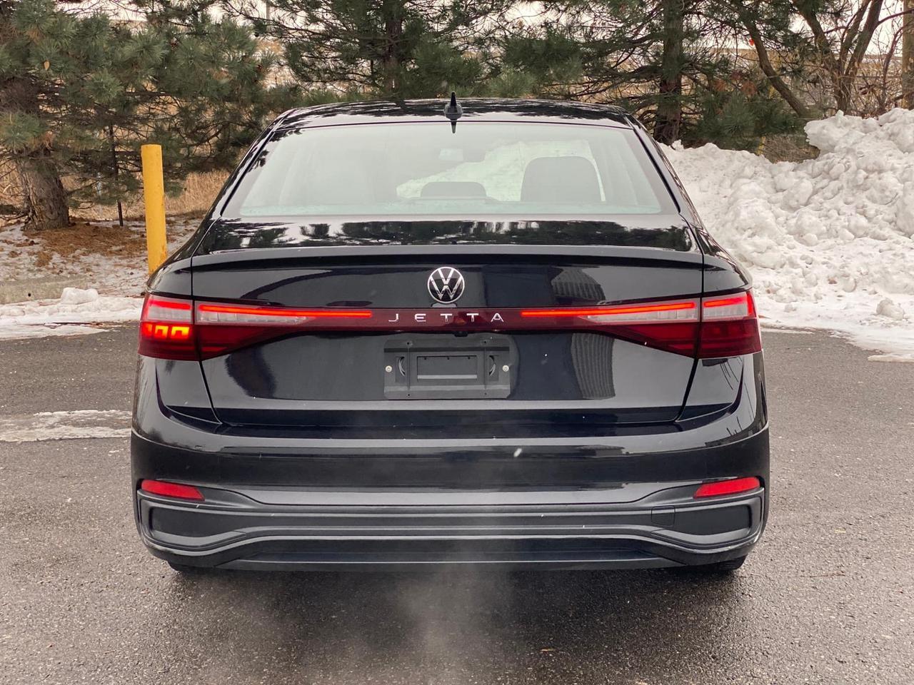 2025 Volkswagen Jetta SE LEATHER Photo