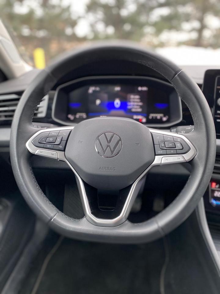 2025 Volkswagen Jetta SE LEATHER Photo