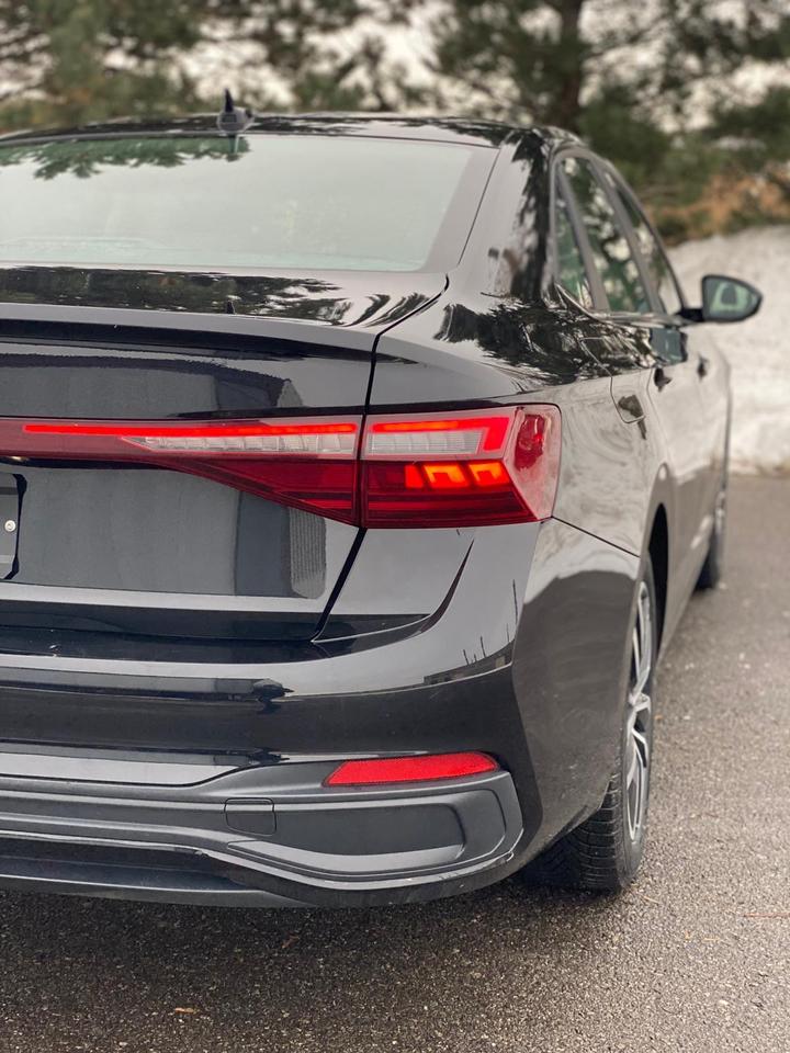 2025 Volkswagen Jetta SE LEATHER Photo