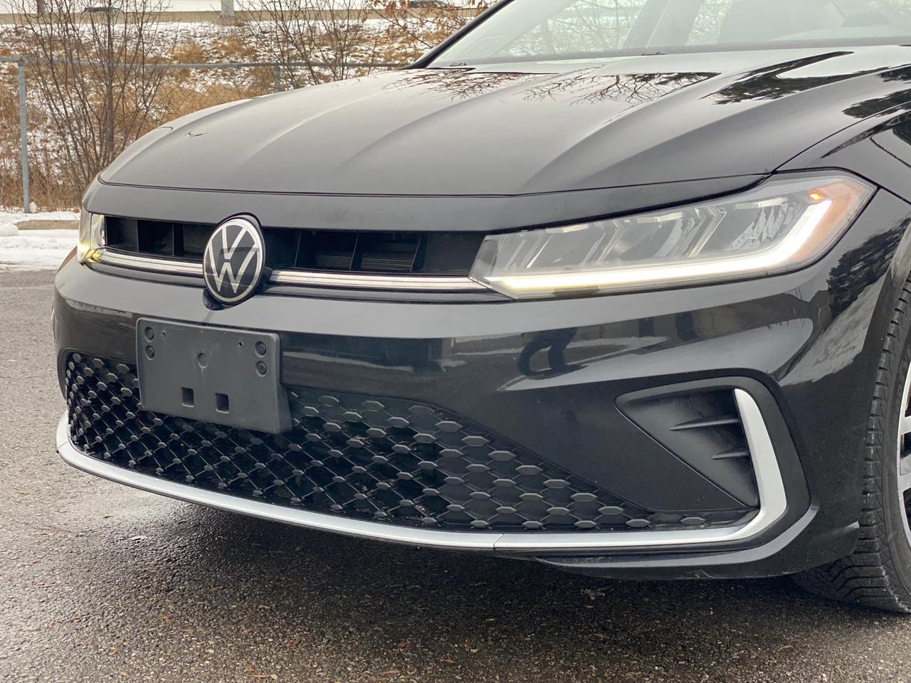 2025 Volkswagen Jetta SE LEATHER Photo