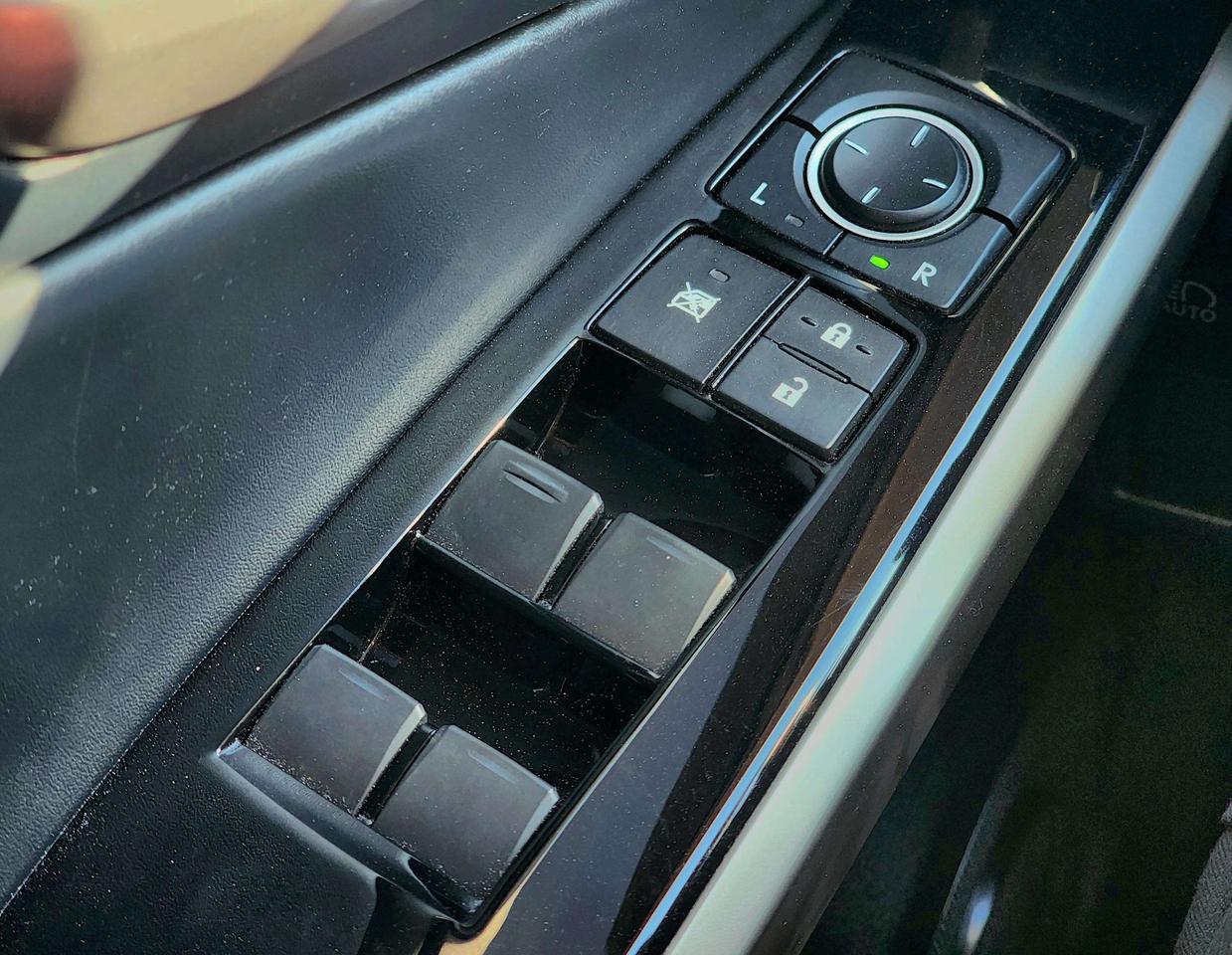 2017 Lexus IS 300 AWD | No Accidents! Photo