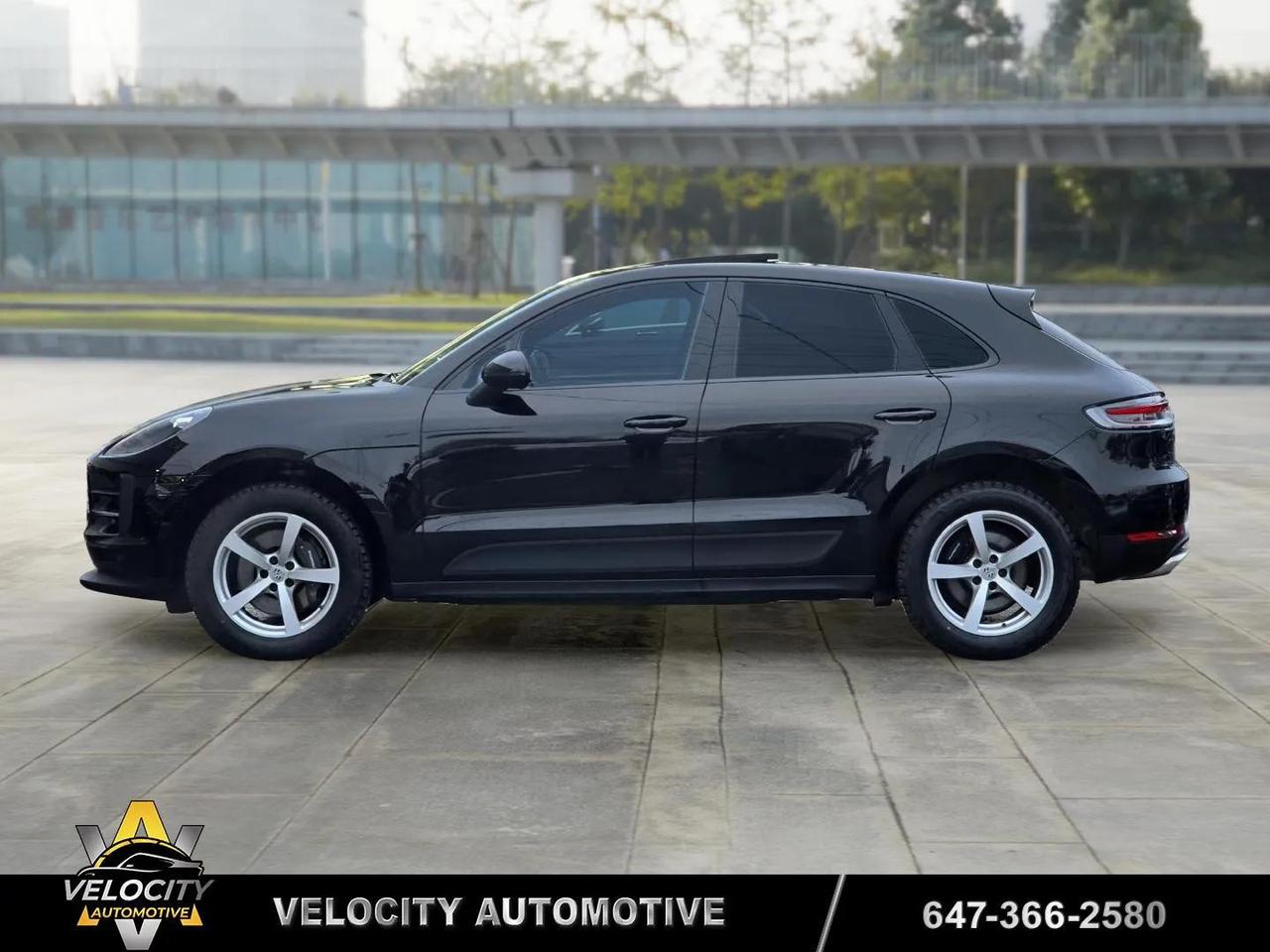 2021 Porsche Macan | No Accidents! Photo2