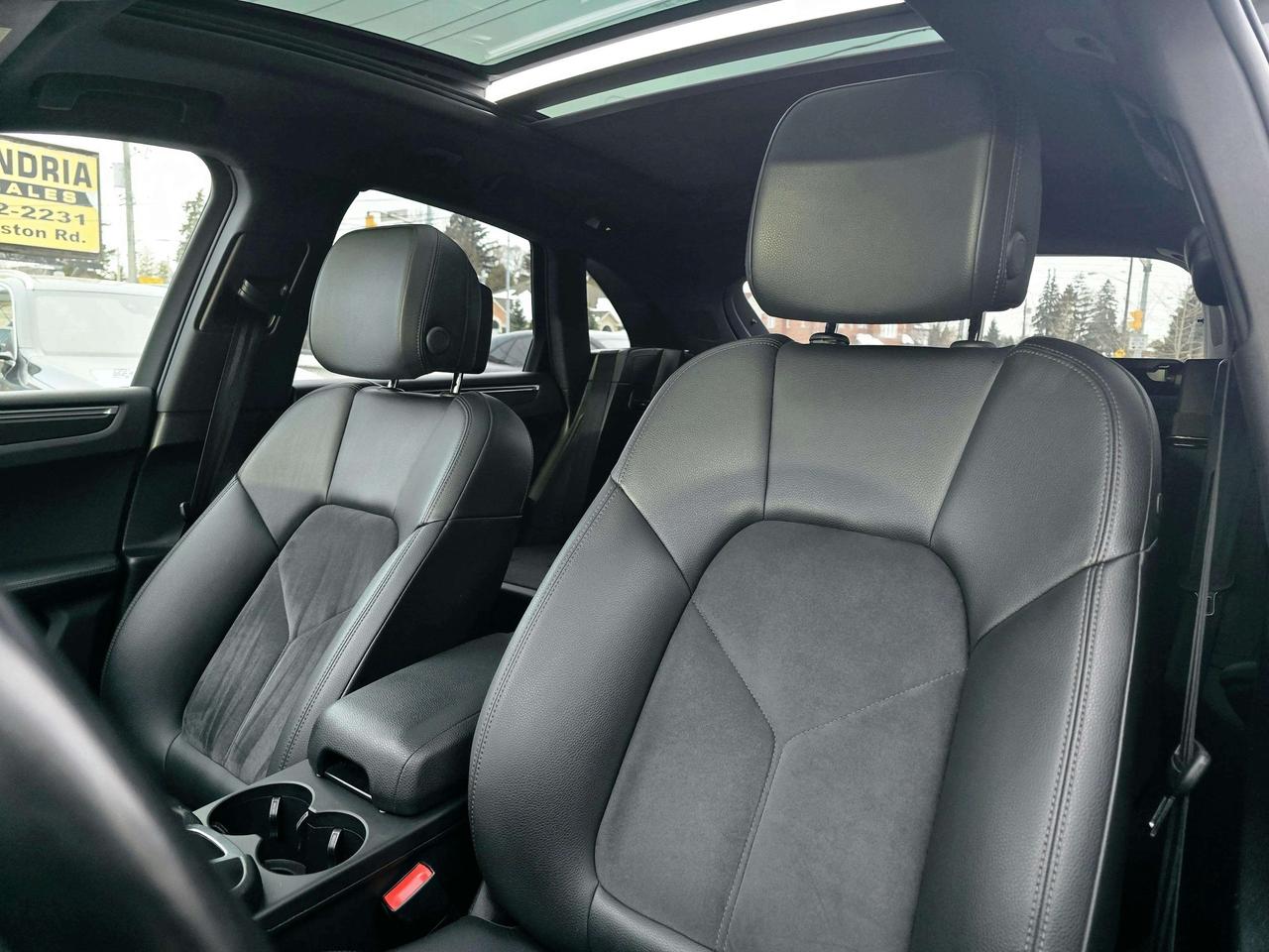 2021 Porsche Macan | No Accidents! Photo