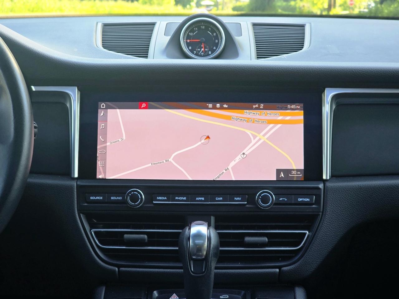 2021 Porsche Macan w/CPO Warranty | No Accidents! Photo