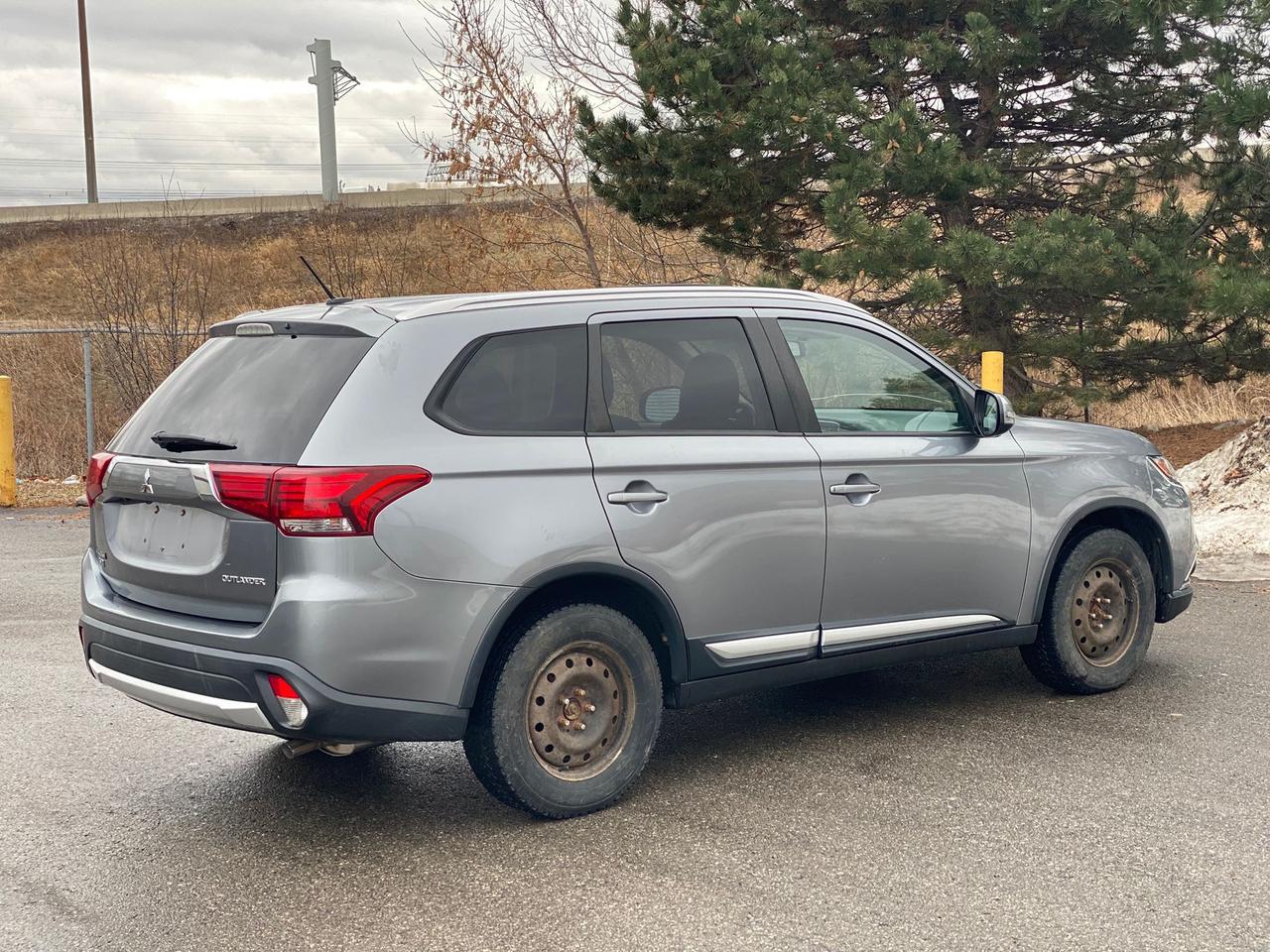 2016 Mitsubishi Outlander ES AWD | LEATHER | SUNROOF Photo