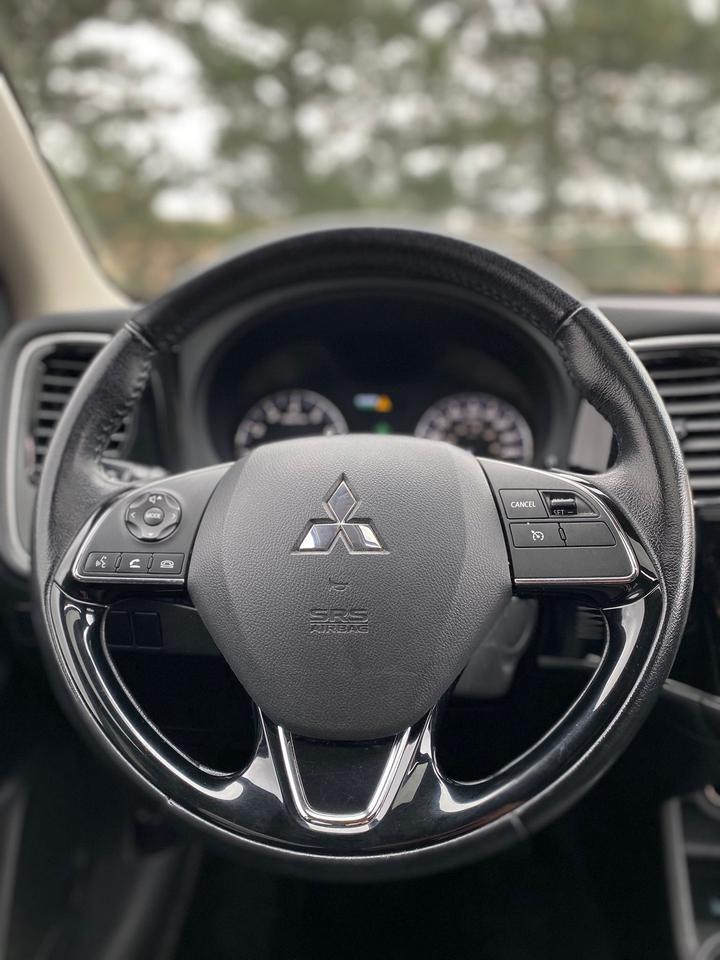 2016 Mitsubishi Outlander ES AWD | LEATHER | SUNROOF Photo