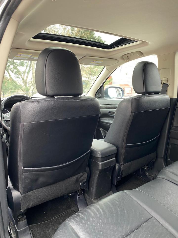 2016 Mitsubishi Outlander ES AWD | LEATHER | SUNROOF Photo