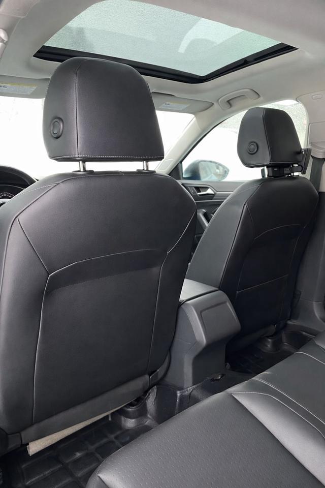 2019 Volkswagen Jetta HIGHLINE | LEATHER | PANOROOF Photo