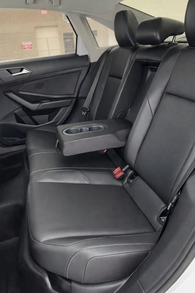 2019 Volkswagen Jetta HIGHLINE | LEATHER | PANOROOF Photo