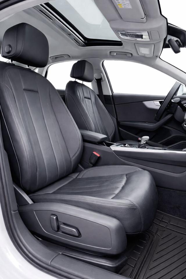 2017 Audi A4 Premium Quattro NO ACCIDENT Photo