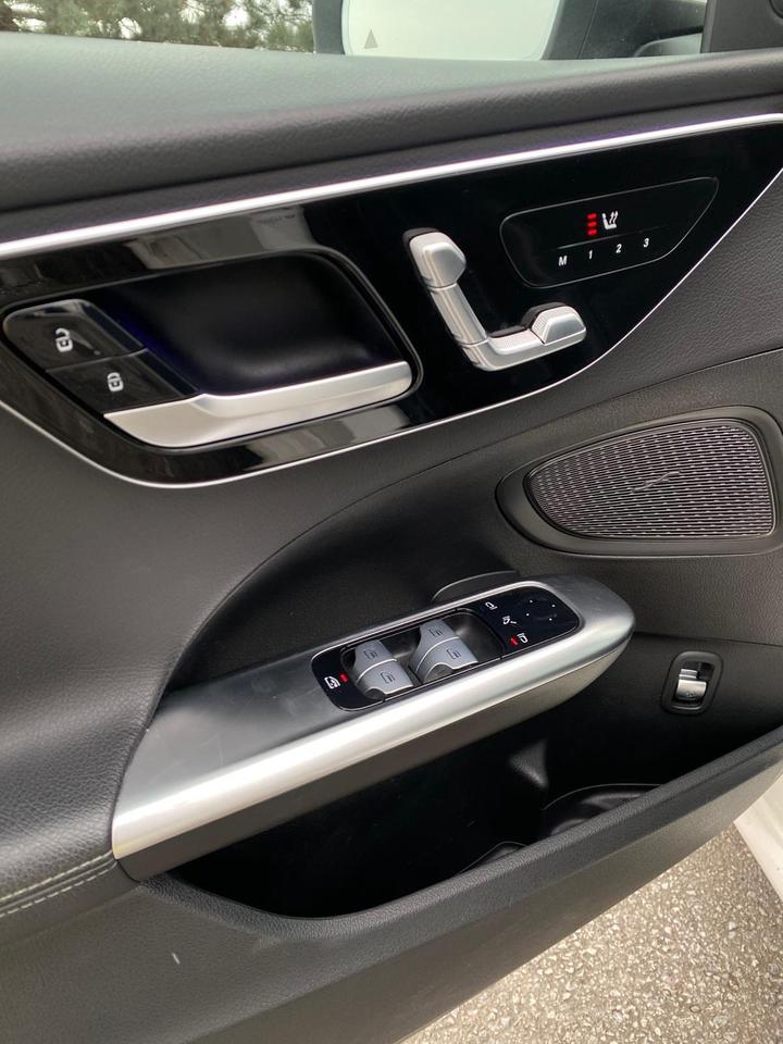 2024 Mercedes-Benz C-Class C300 4MATIC 360 CAMERAS Photo