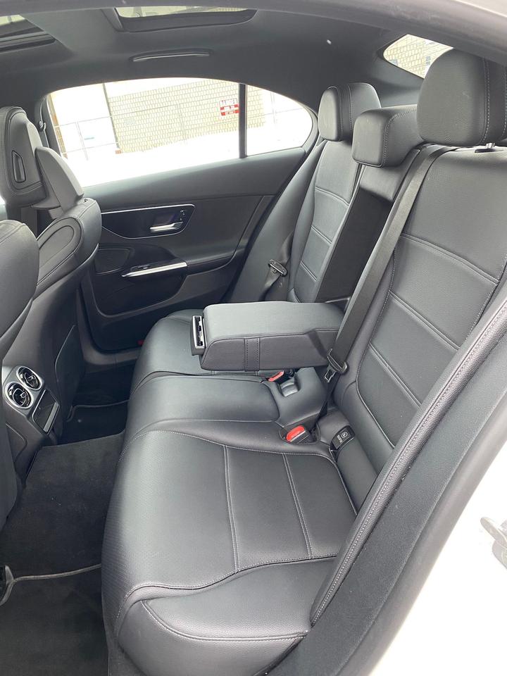 2024 Mercedes-Benz C-Class C300 4MATIC 360 CAMERAS Photo